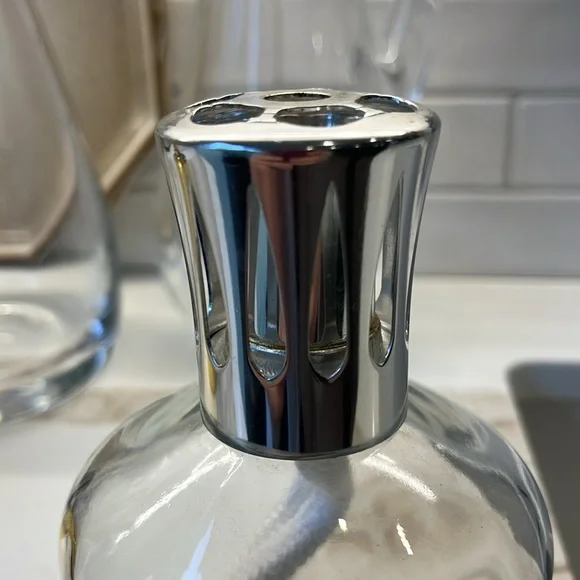 NWOT Lampe Berger diffuser - Picture 3 of 6